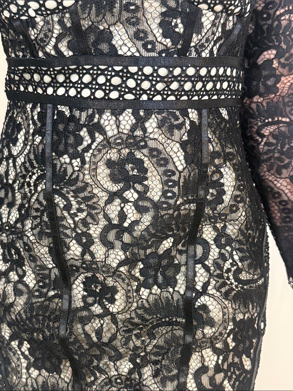 BLITHE LOS ANGELES BLACK COLD-SHOULDER LACE MIDI DRESS SZ M - Picture 5 of 10